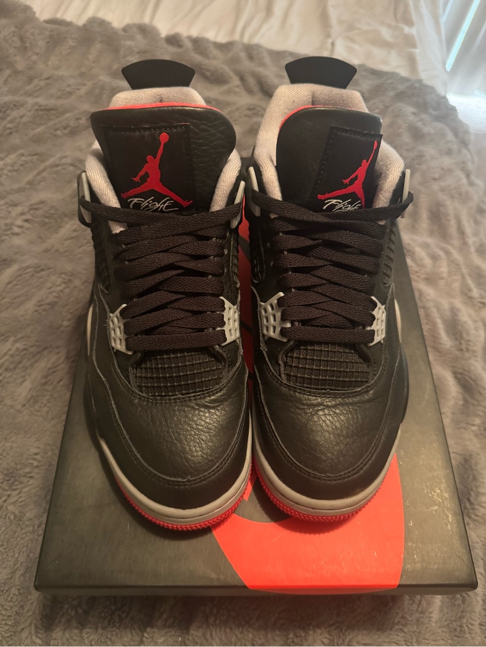 Air Jordan 4 Retro Black/Red Basketball Sneakers

✅ (with shoes box)